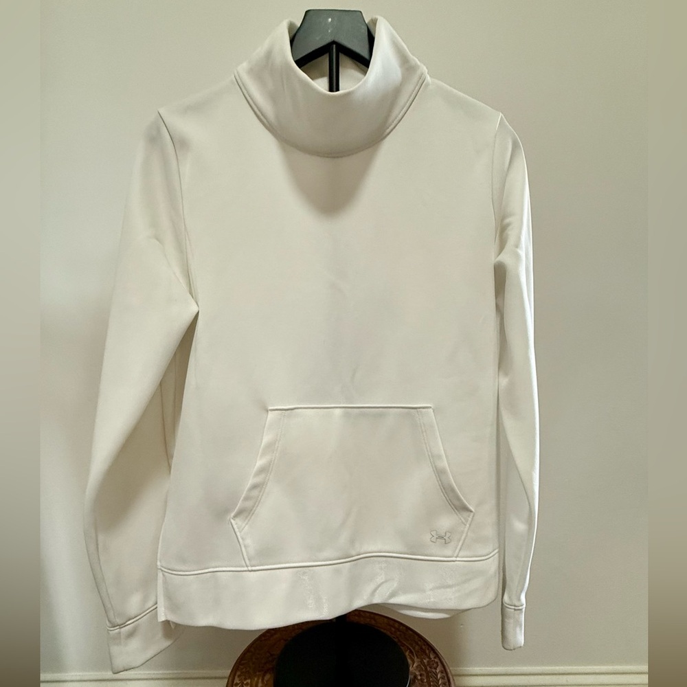 Under Armour Cream Shimmer Coldwear
